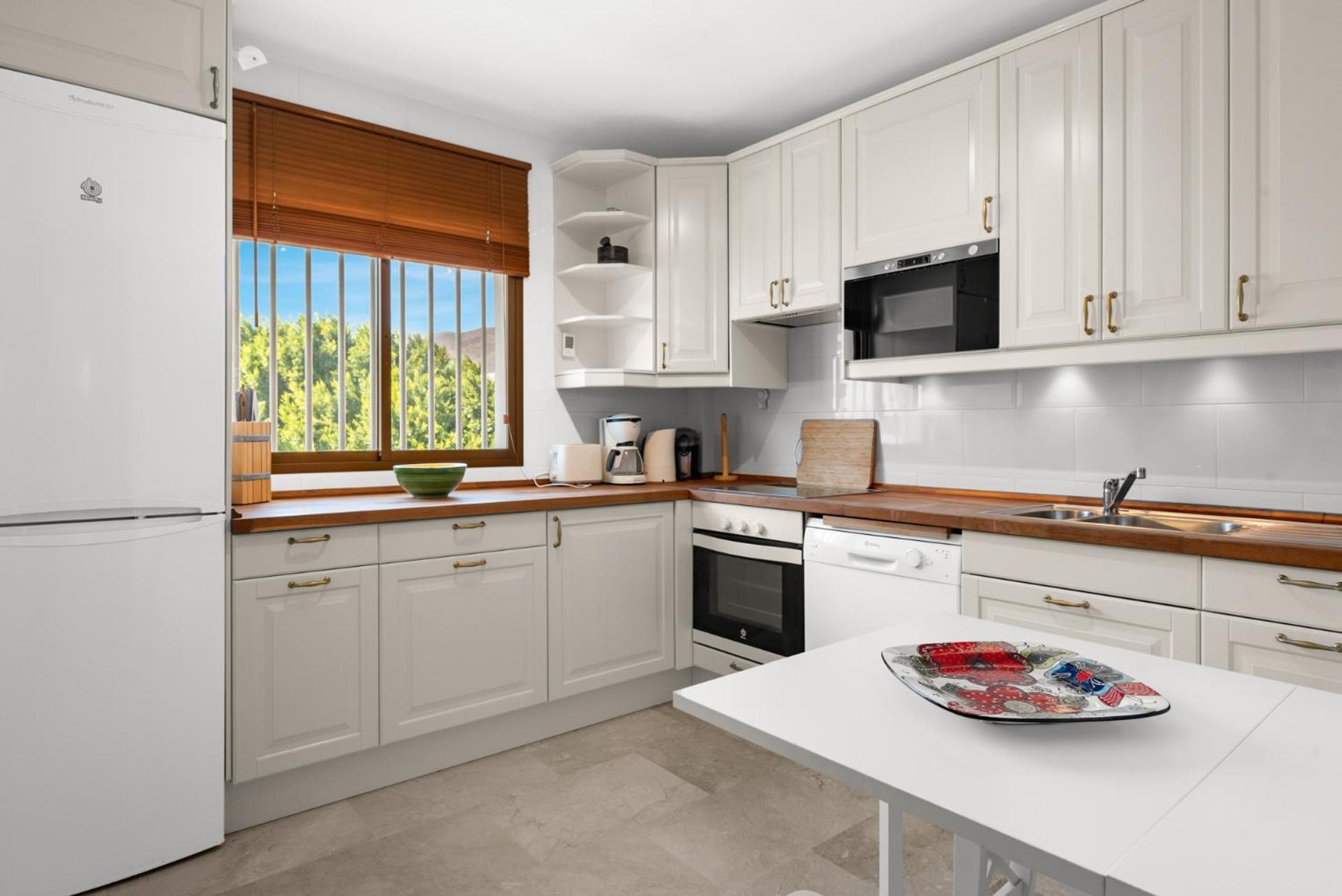Lovely Penthouse Near Estepona Marina By Costarentals - Ref M15 Exterior photo